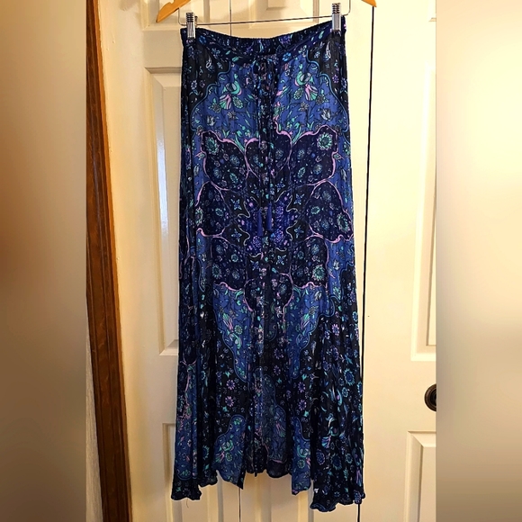 Size Swap/ Kiss the Sky Skirt - Picture 6 of 7